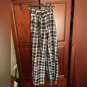 New York and Company Plaid Wide Leg Paperbag Pants Size 8